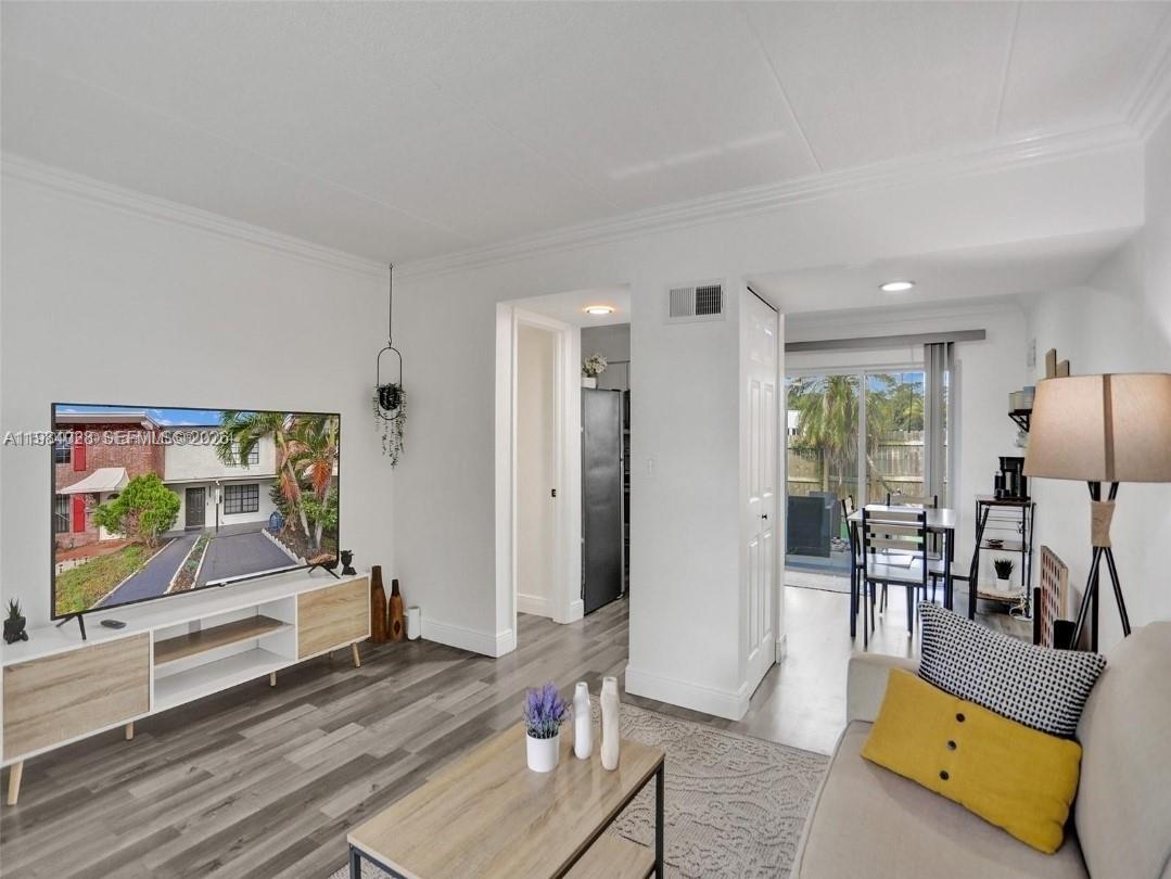 3603 Townhouse Ct, West Palm Beach FL 33407 photo 5