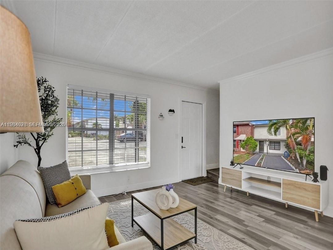 3603 Townhouse Ct, West Palm Beach FL 33407 photo 4