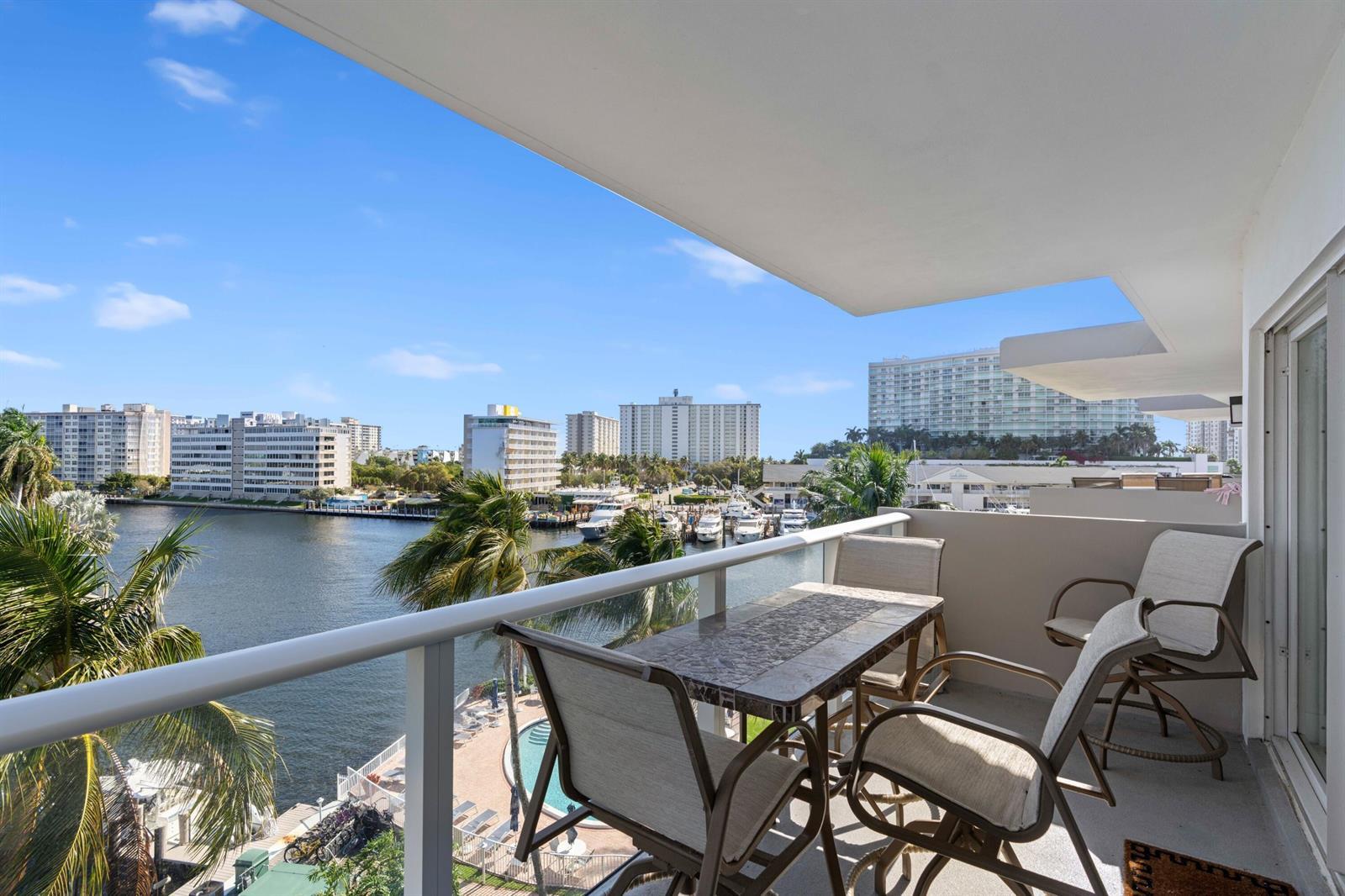 140 NE 28th # 604, Pompano Beach FL 33062 photo 3