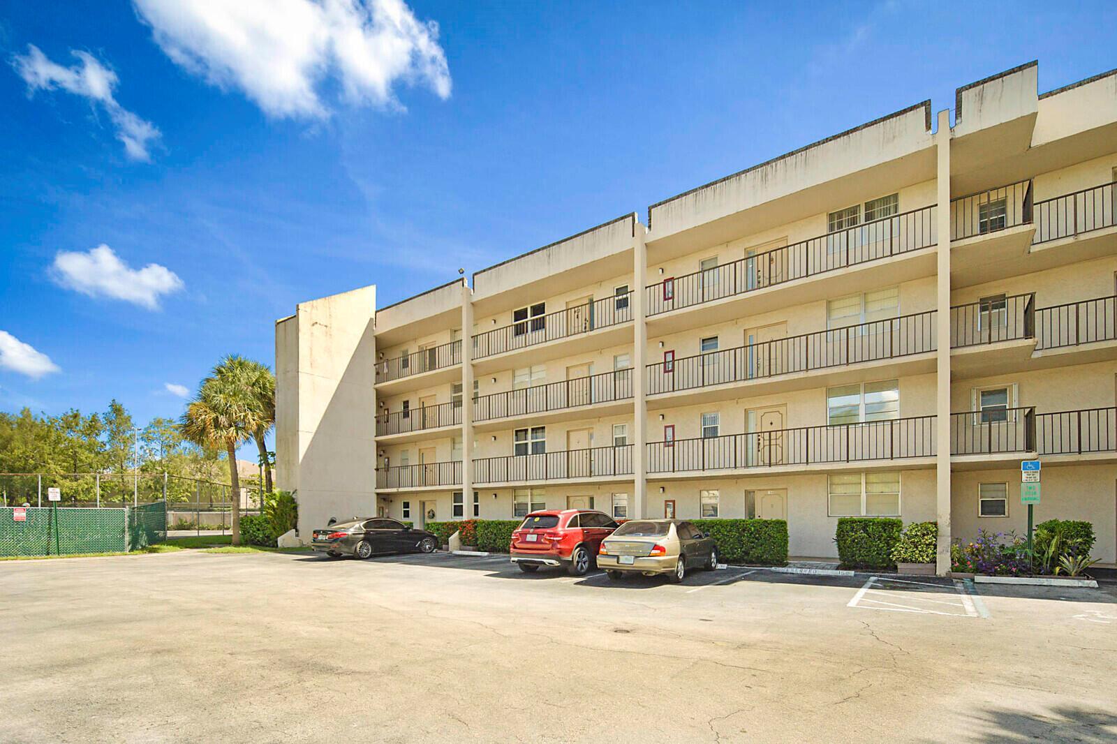 2541 Aragon Boulevard # 202, Sunrise FL 33322 photo 2