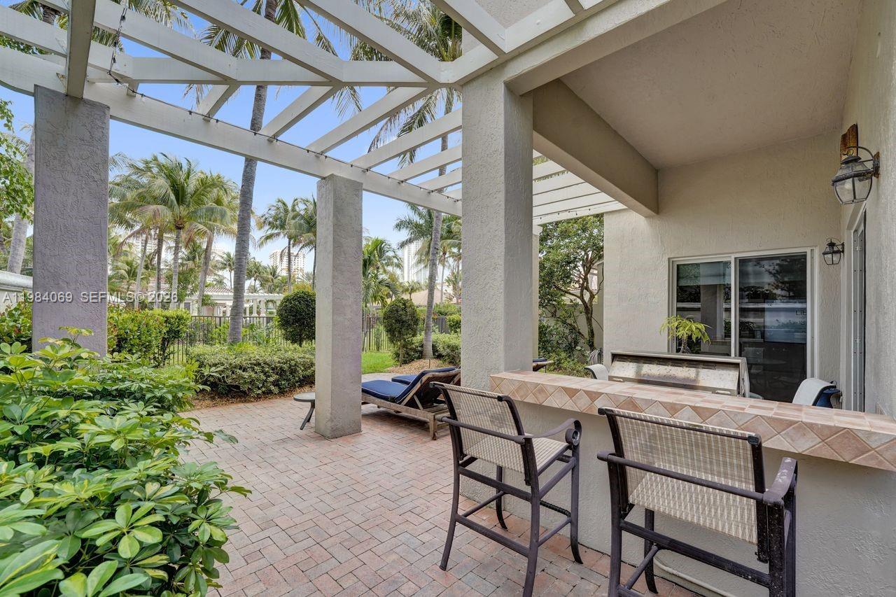 899 Spinnaker Dr W, Hollywood FL 33019 photo 3