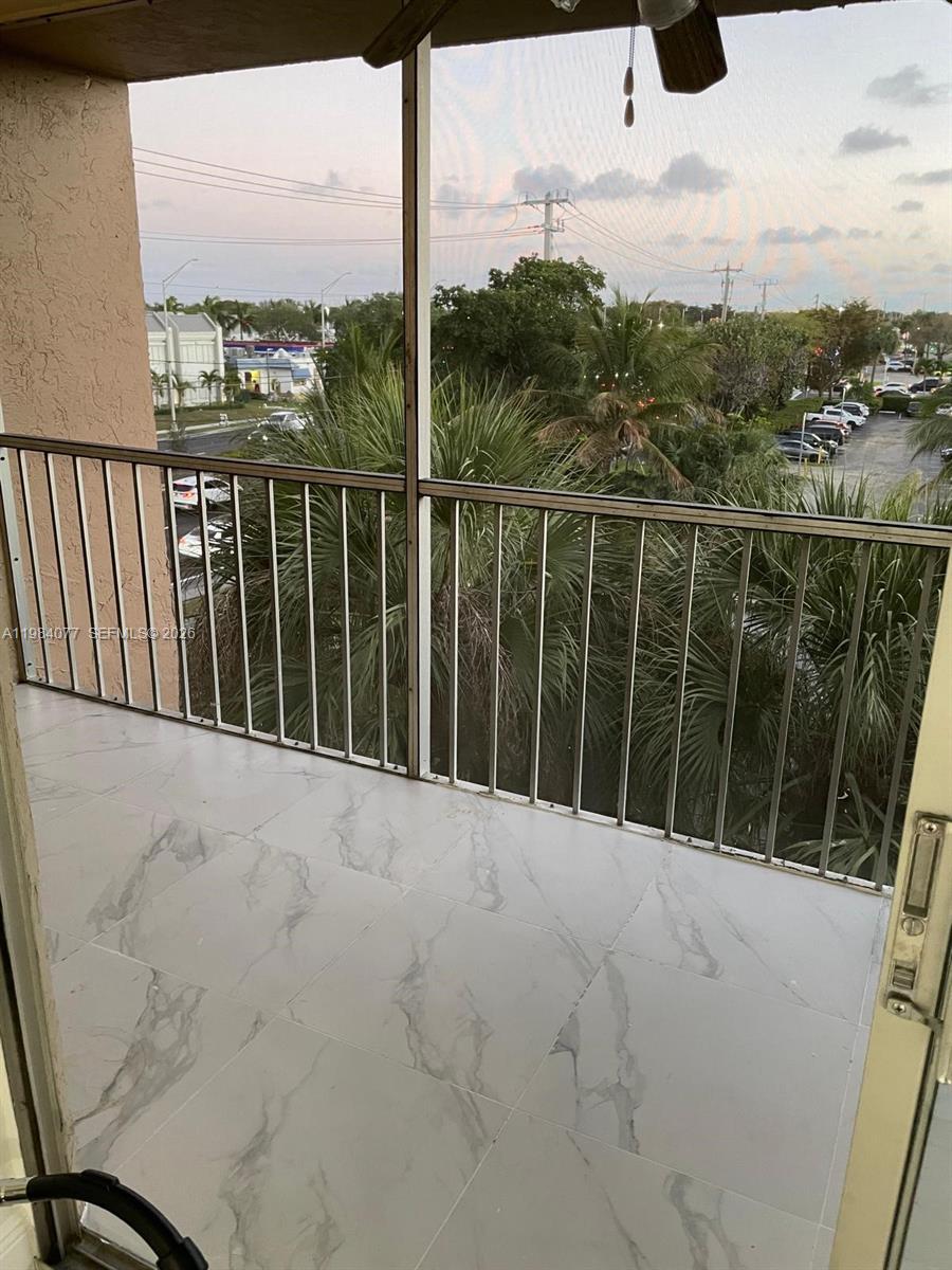 17000 NW 67th Ave # 437, Hialeah FL 33015 photo 3