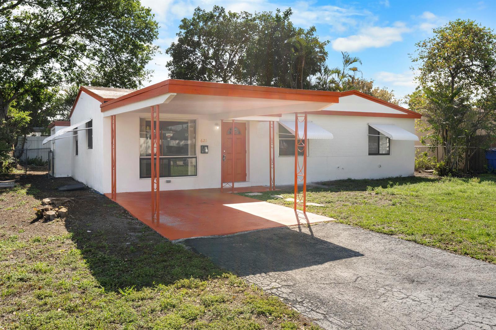621 N 71st Avenue, Hollywood FL 33024 photo 2