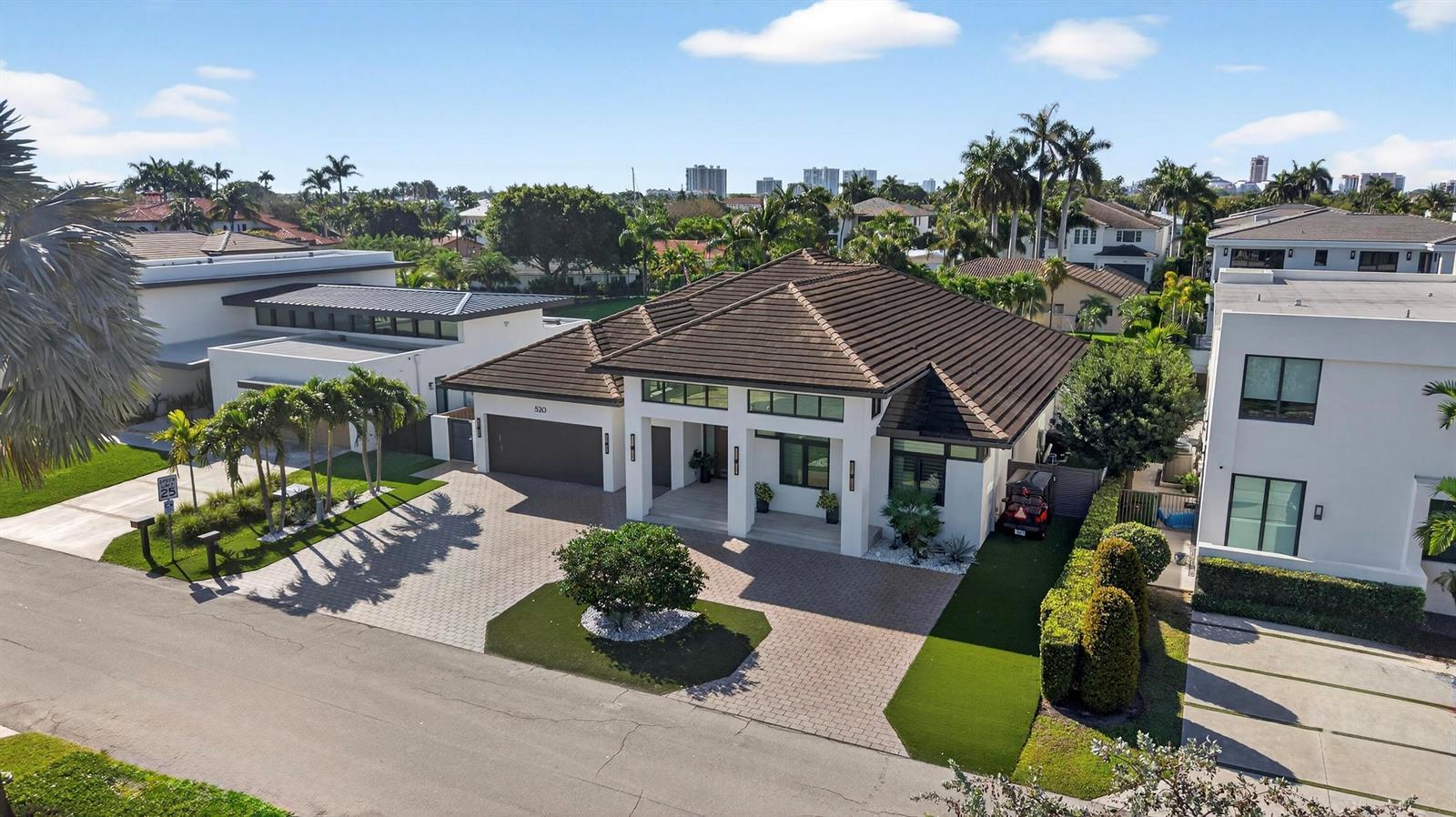 520 Golden Harbour Drive, Boca Raton FL 33432 photo 3