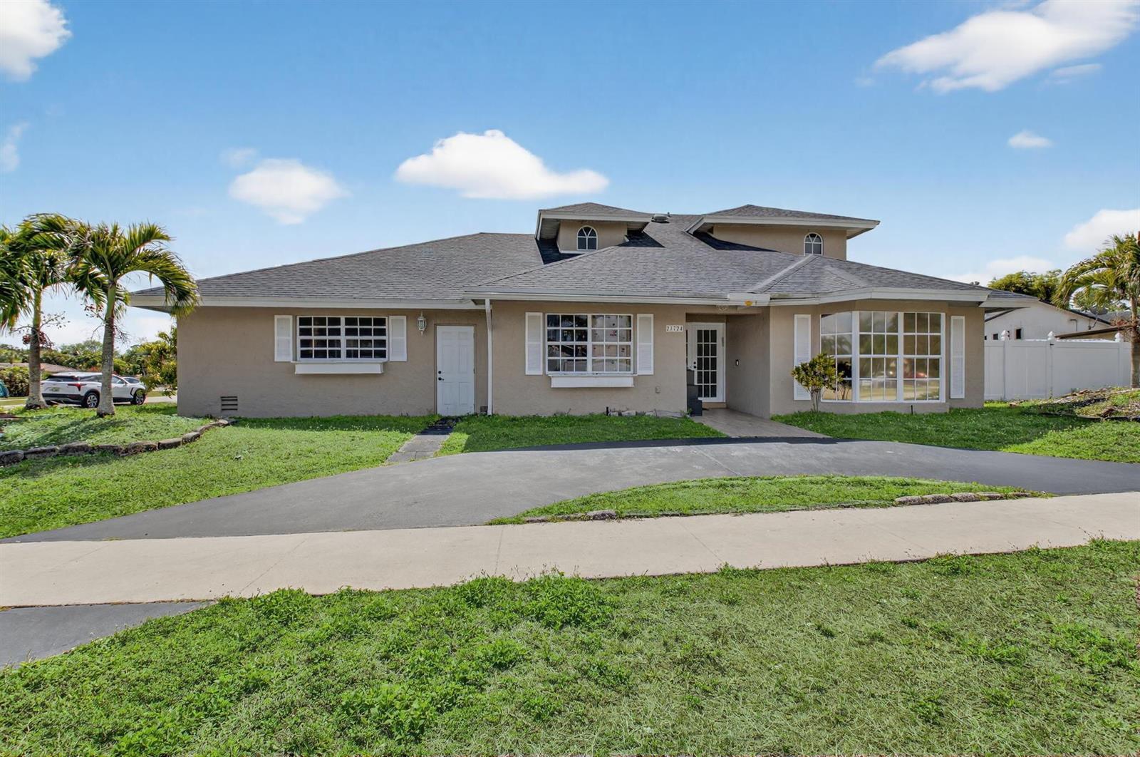 21724 Little Bear Way, Boca Raton FL 33428 photo 2