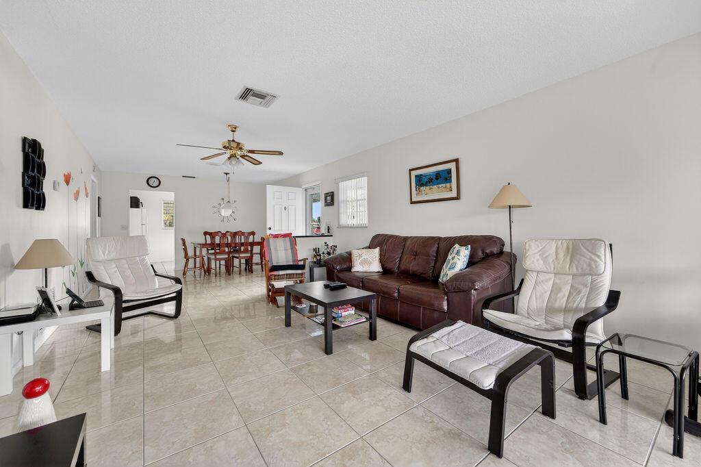 622 Hummingbird Lane, Delray Beach FL 33445 photo 3