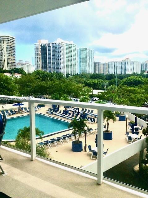 3701 N Country Club Dr # 504, Aventura FL 33180 photo 2