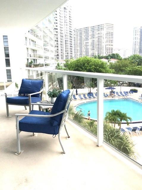 3701 N Country Club Dr # 504, Aventura FL 33180 photo 5