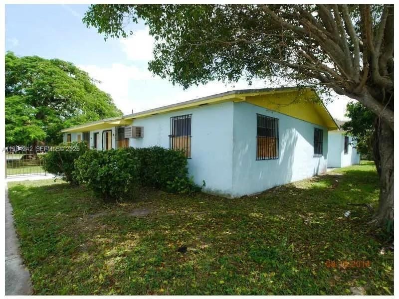 1320 NW 5th Ave # 1320, Florida City FL 33034 photo 2