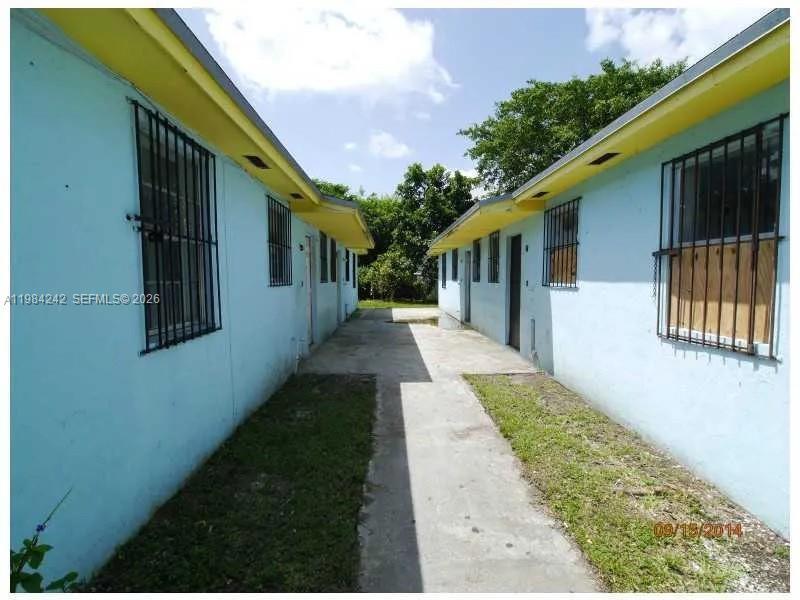 1320 NW 5th Ave # 1320, Florida City FL 33034 photo 3