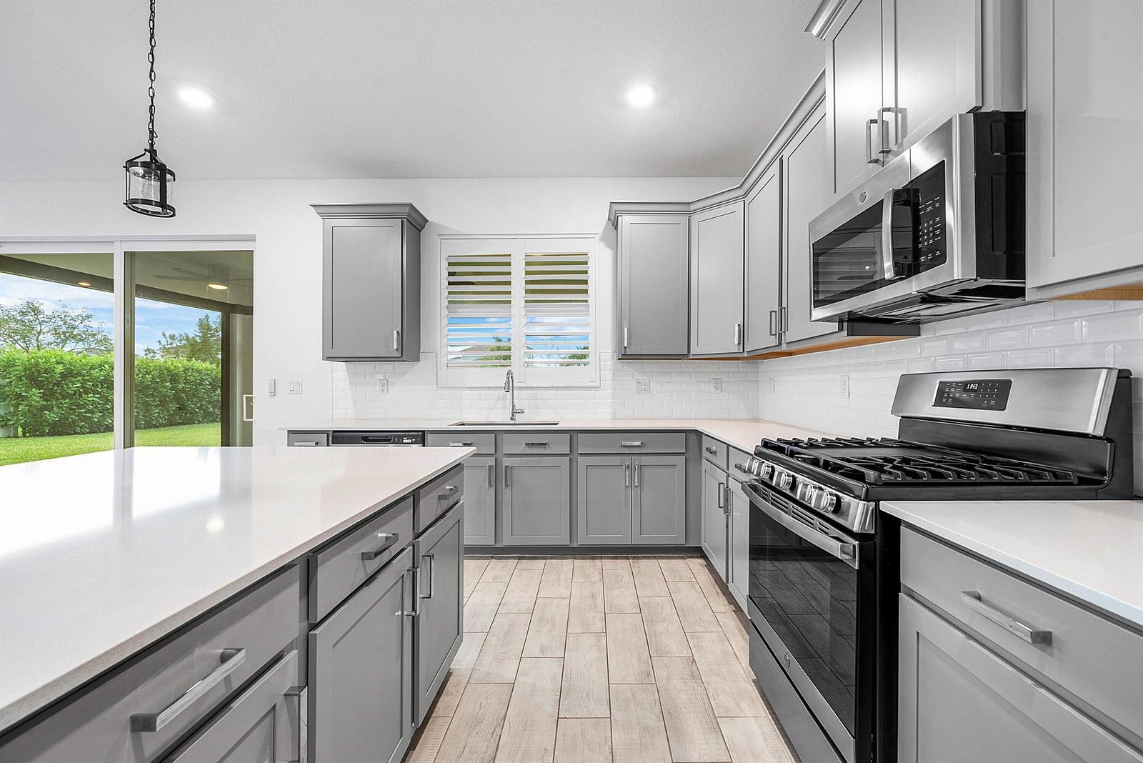 1261 Deer Hvn Drive, Loxahatchee FL 33470 photo 3