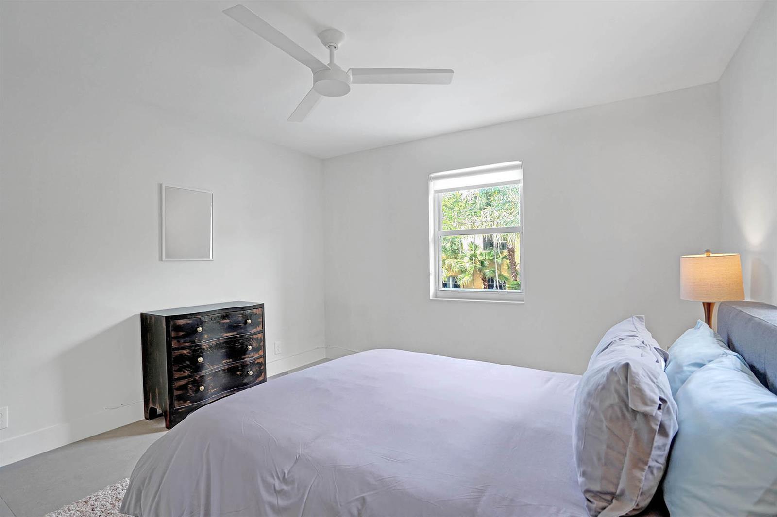 625 NE 13th Avenue # 02, Fort Lauderdale FL 33304 photo 3