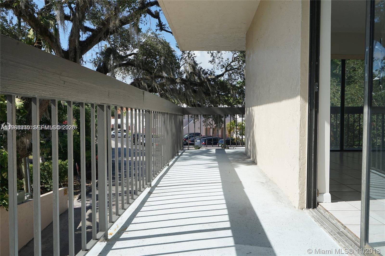 5201 Orduna Dr # 12, Coral Gables FL 33146 photo 4
