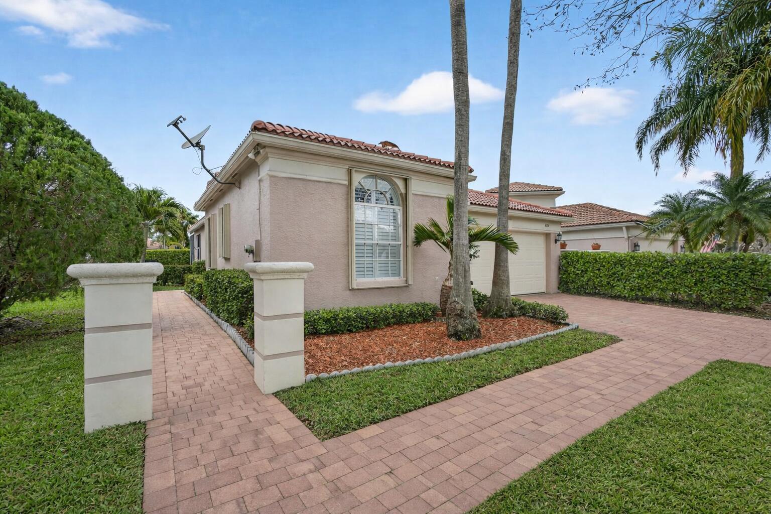 2675 Pyes Harbour, West Palm Beach FL 33411 photo 2