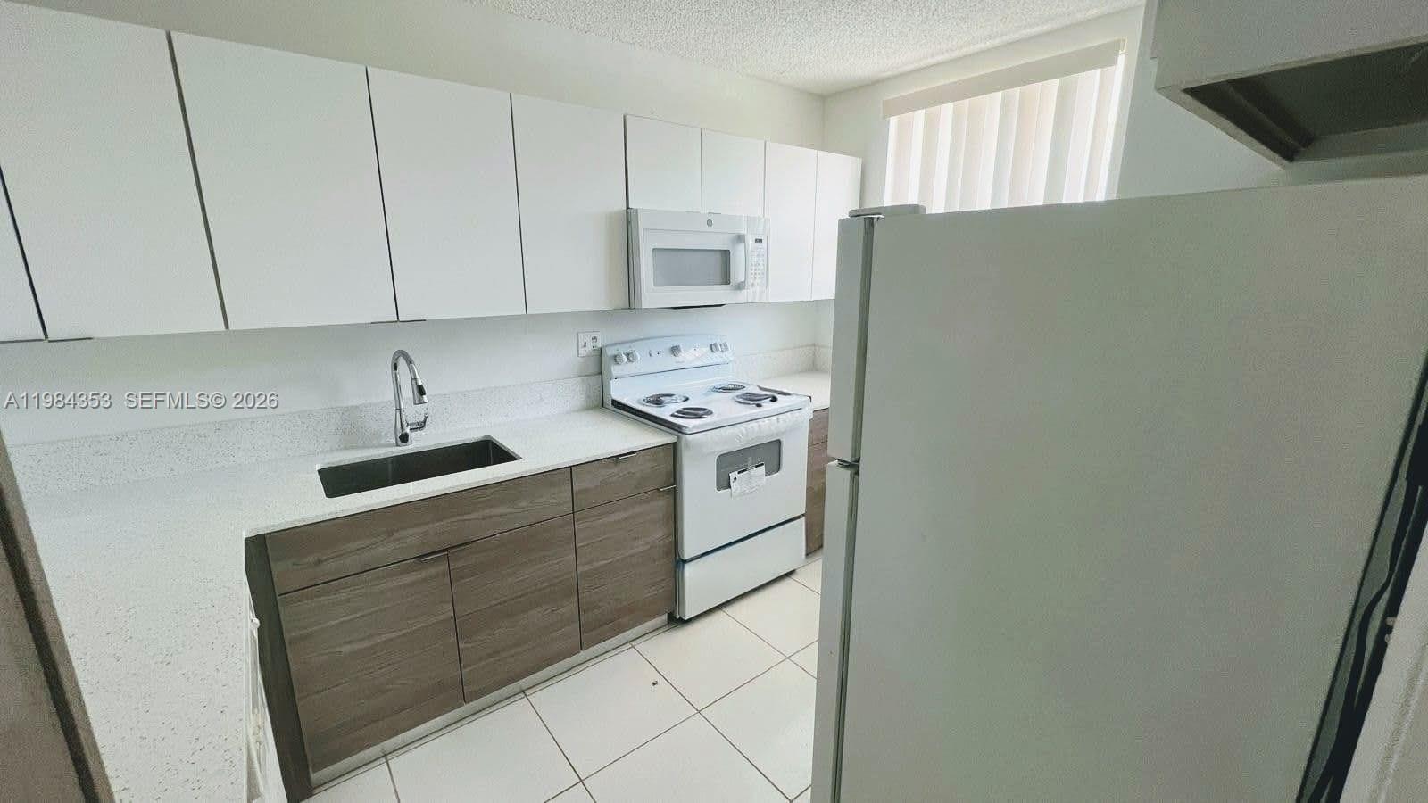 8429 Forest Hills Dr # 305, Coral Springs FL 33065 photo 2