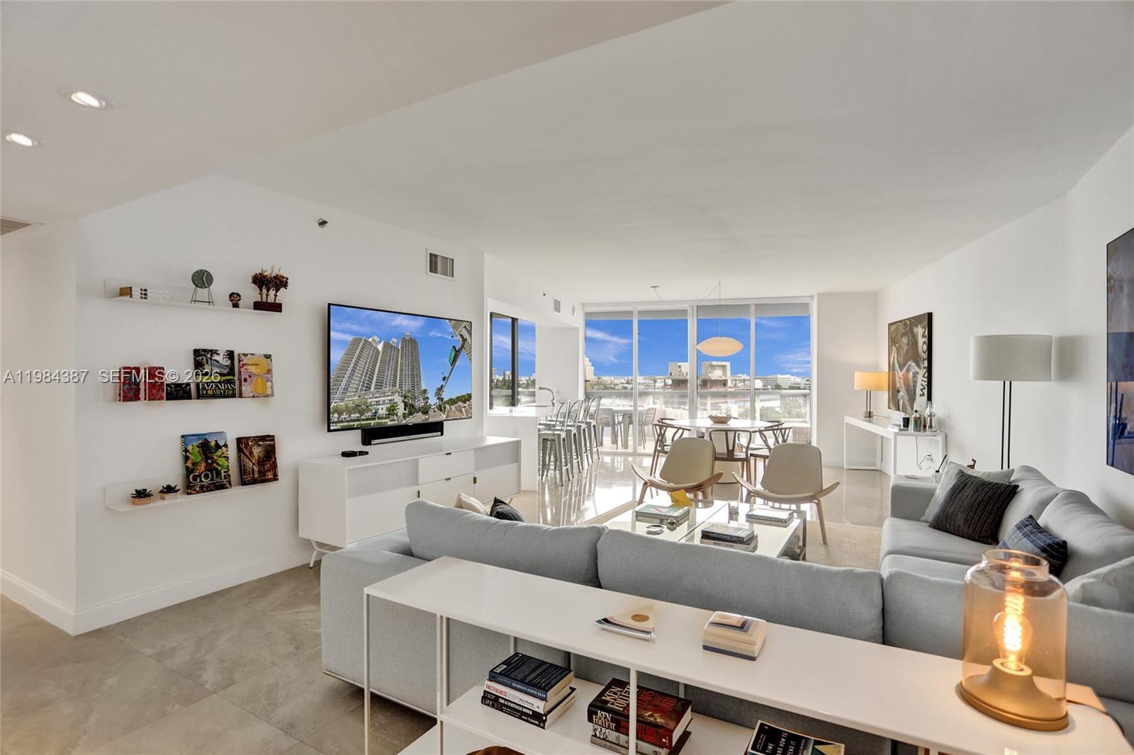 400 Alton Rd # 911, Miami Beach FL 33139 photo 3