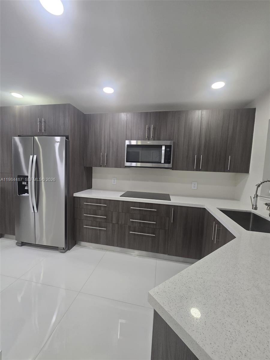 1750 W 46th St # 311, Hialeah FL 33012