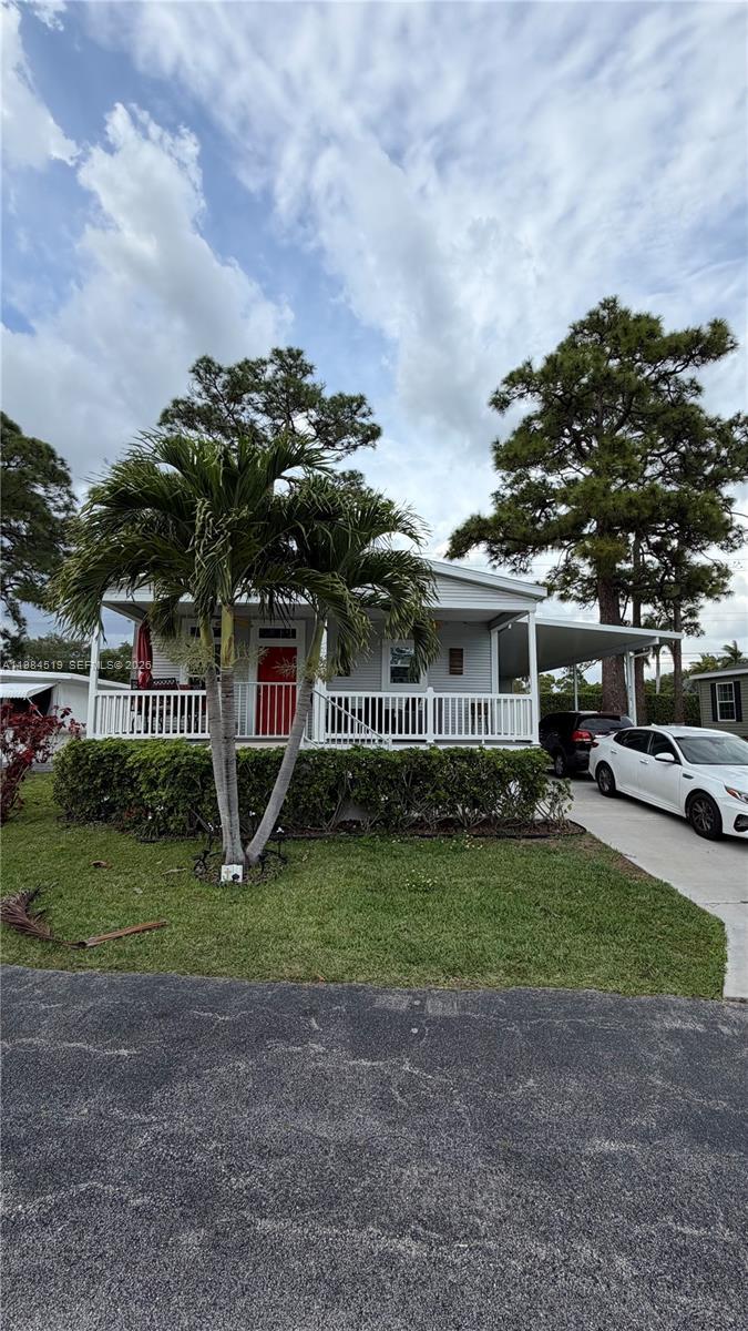 4219 Royal Manor Blvd, Boynton Beach FL 33436 photo 2