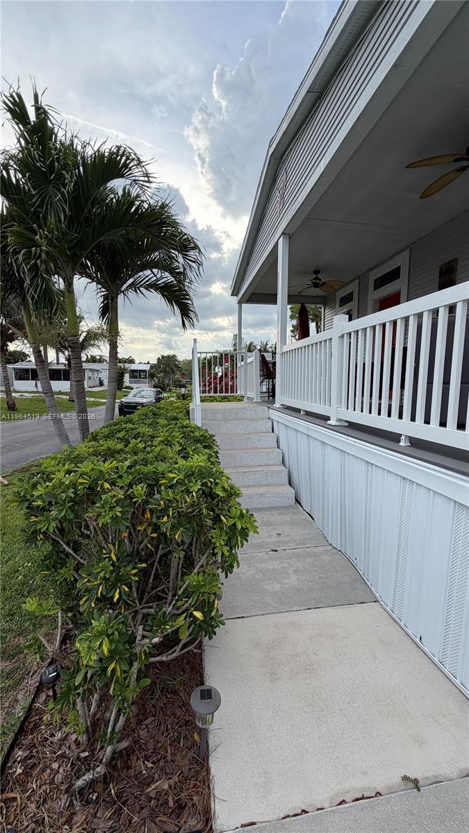 4219 Royal Manor Blvd, Boynton Beach FL 33436 photo 3