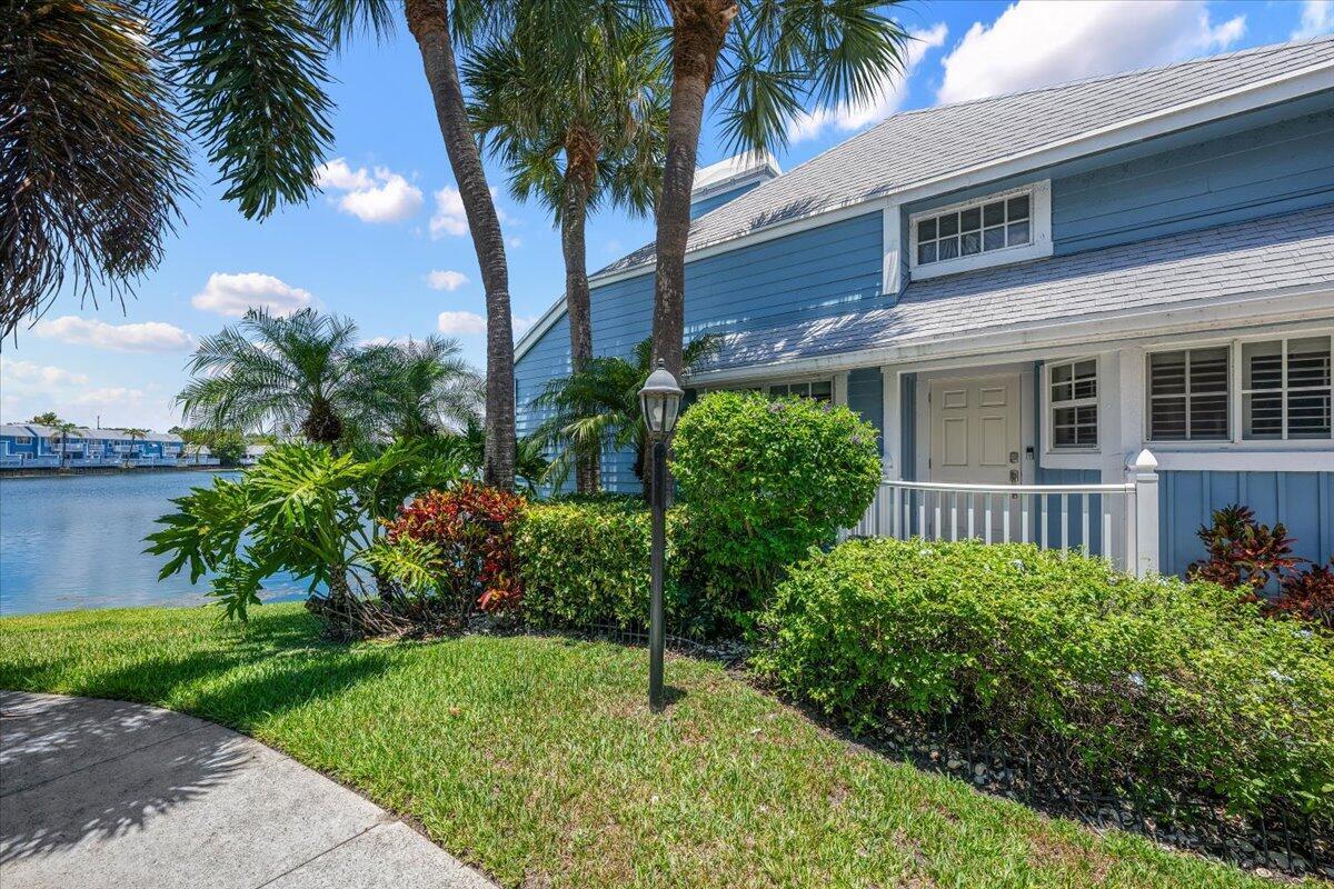 621 Ocean Dunes Circle, Jupiter FL 33477 photo 2