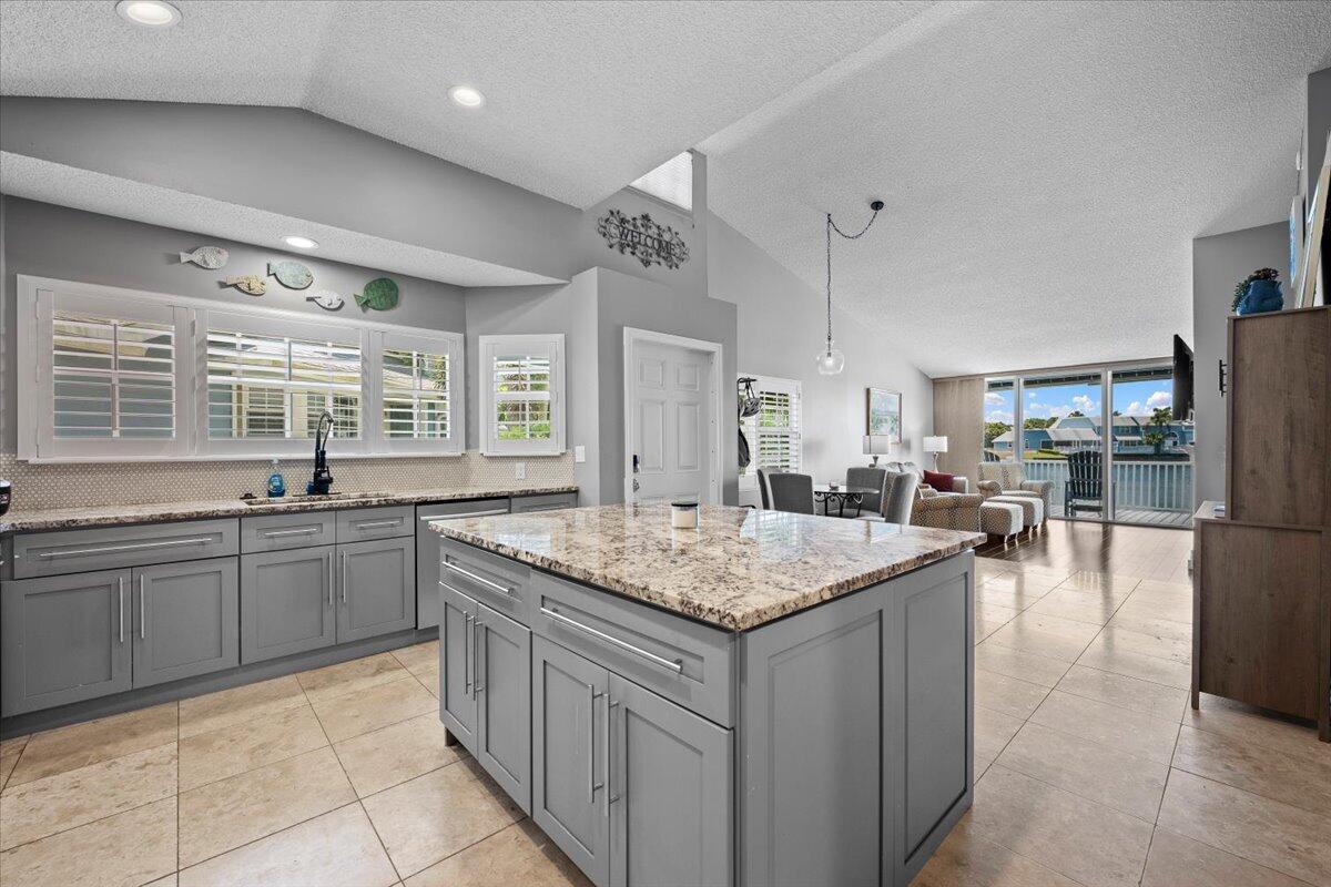 621 Ocean Dunes Circle, Jupiter FL 33477 photo 4