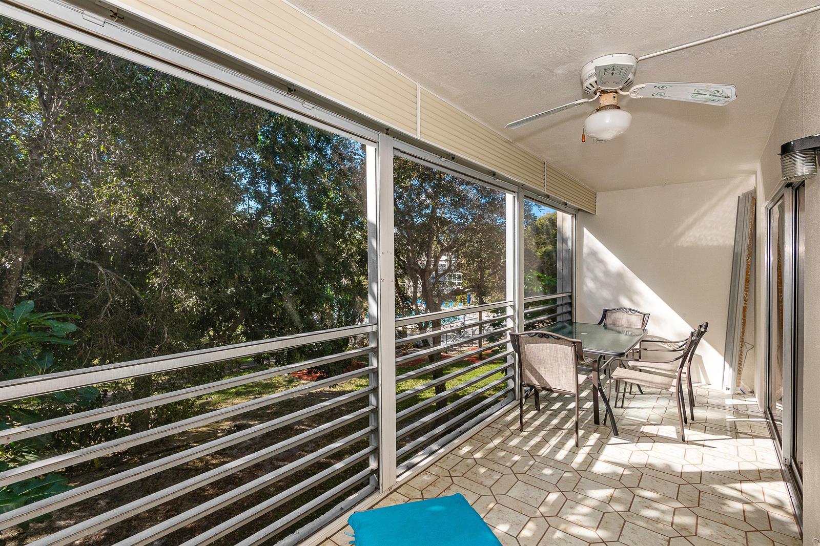 2102 Lucaya Bend # J3, Coconut Creek FL 33066 photo 2