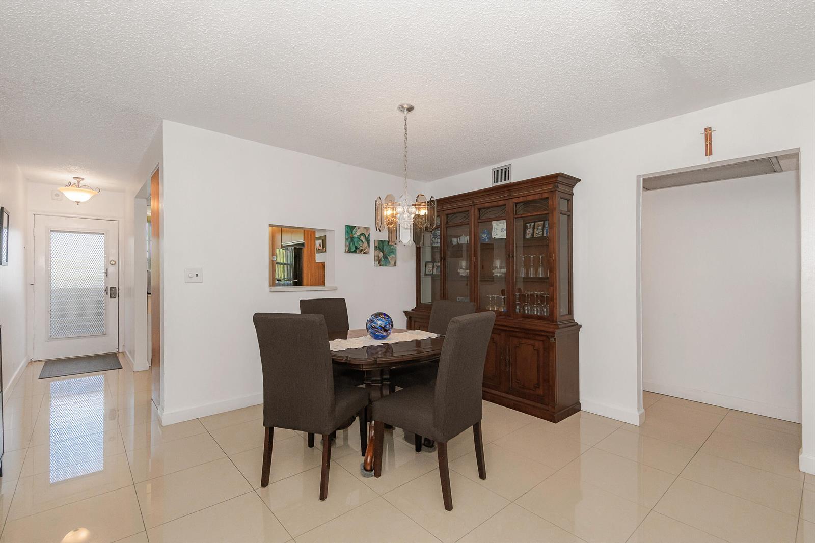 2102 Lucaya Bend # J3, Coconut Creek FL 33066 photo 5