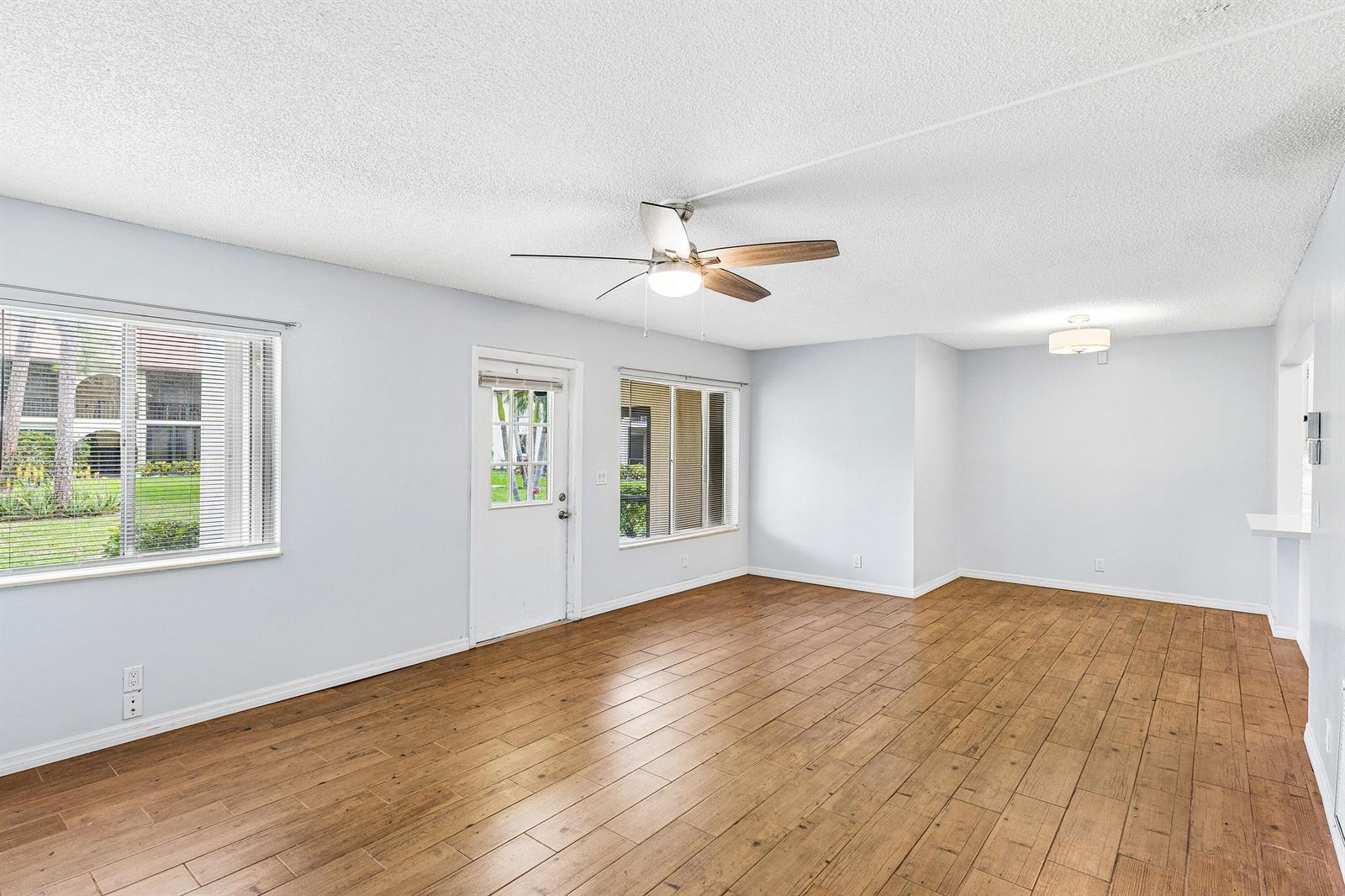 3560 Pine Tree Court # 1, FL 33463 photo 3