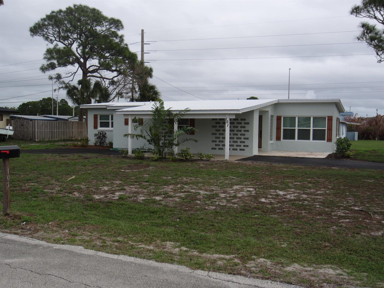 101 E Arbor Avenue, Port St. Lucie FL 34952 photo 2