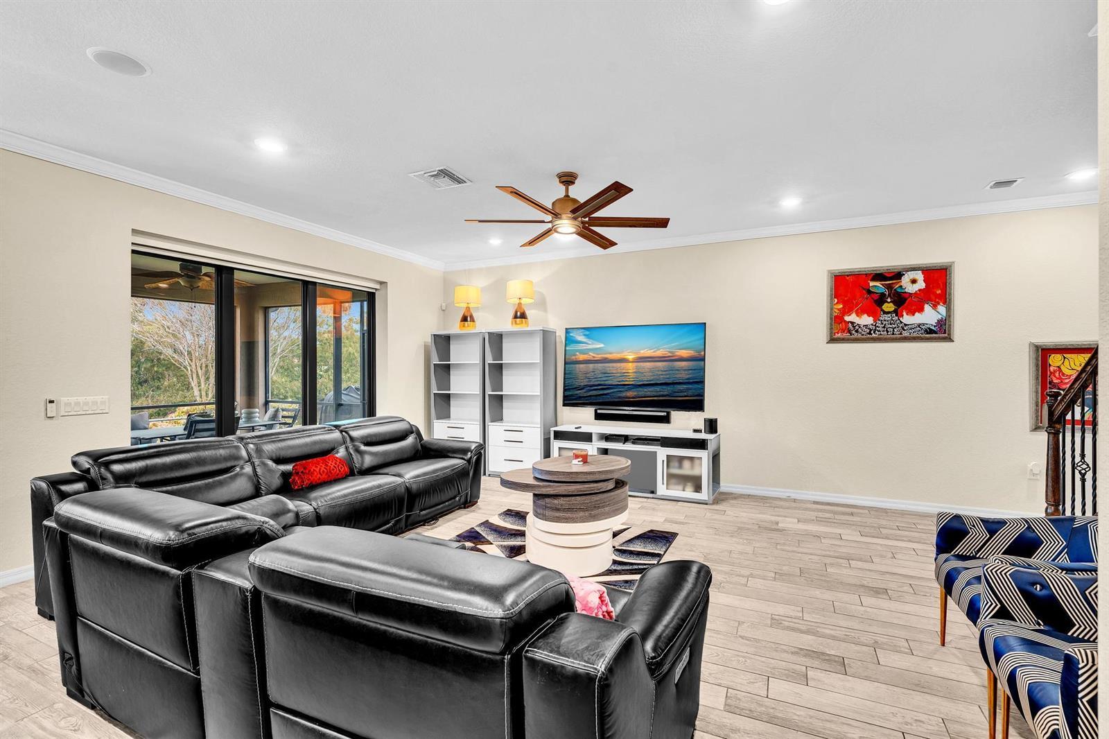7921 NW 82nd Court, Tamarac FL 33321 photo 5