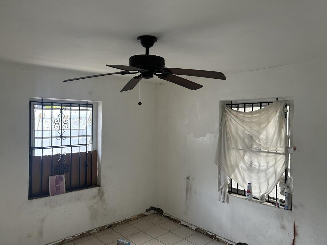 14035 NW 6th Avenue, North Miami FL 33168 photo 4