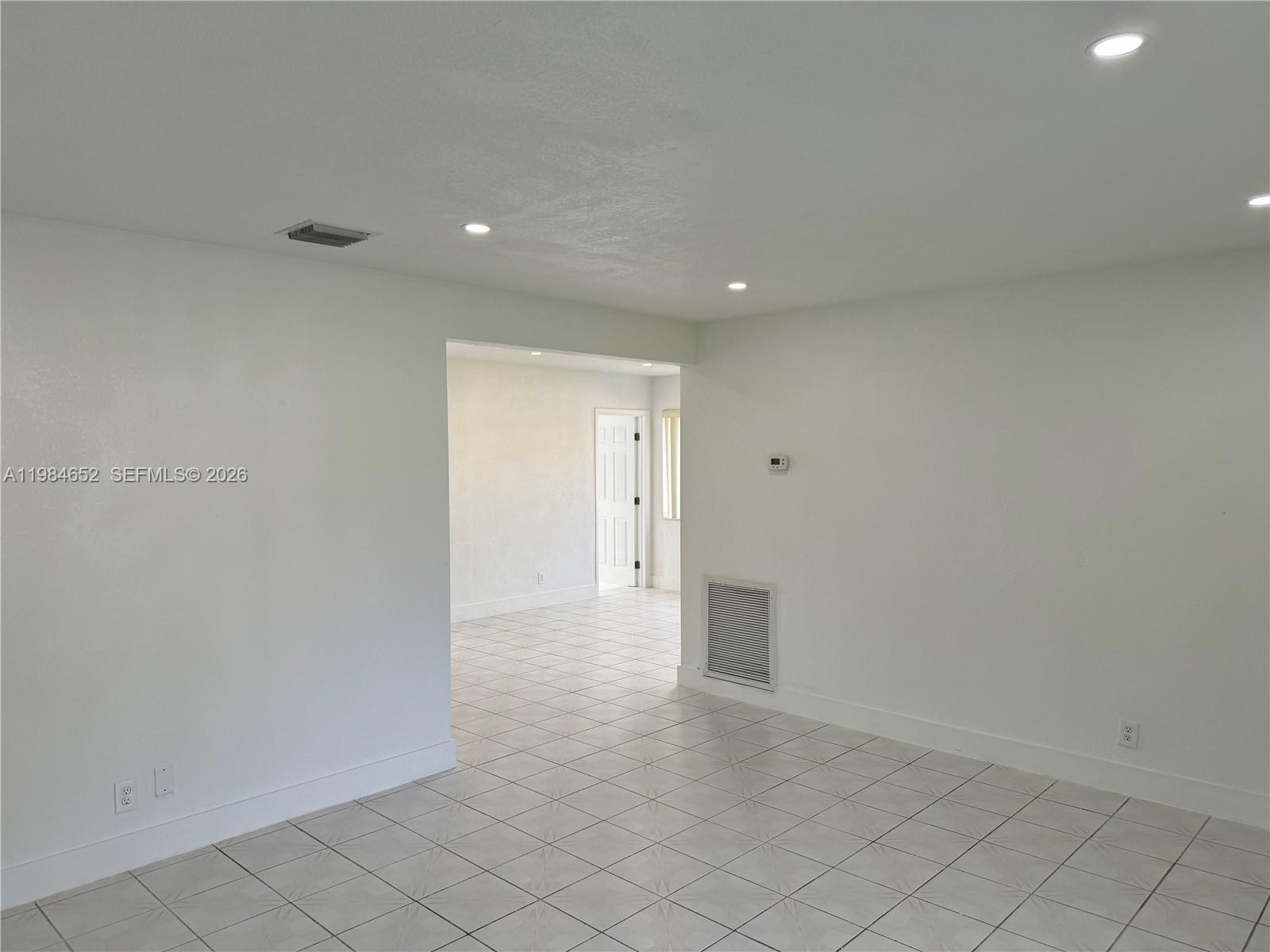 2400 N 57th Way, Hollywood FL 33021 photo 2