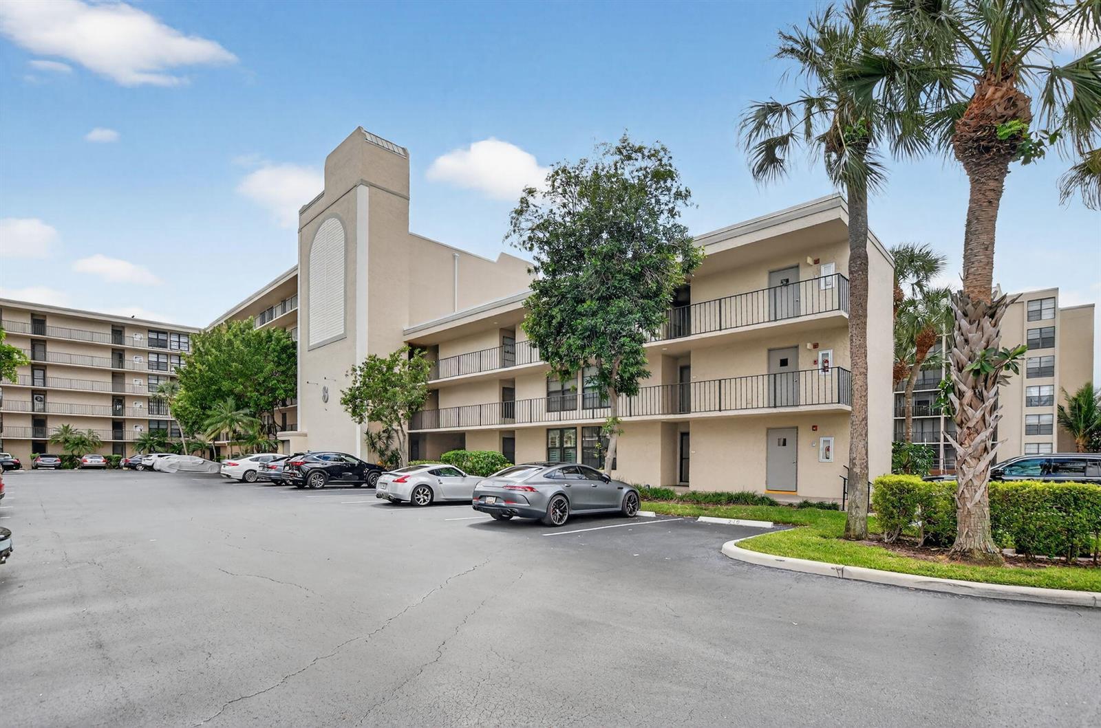 8 Royal Palm Way # 107, Boca Raton FL 33432 photo 2