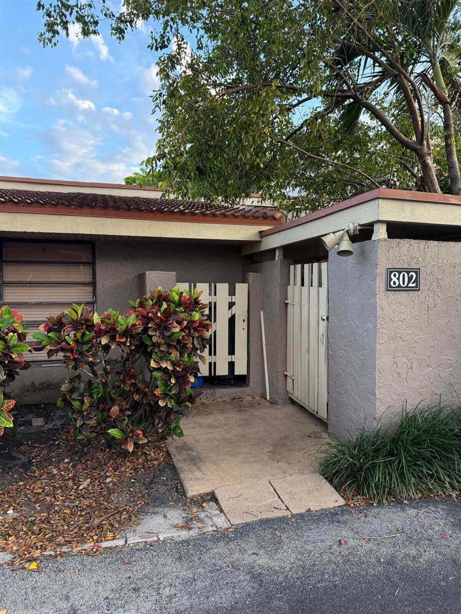 802 Saint Andrews Road # 15, Hollywood FL 33021 photo 3