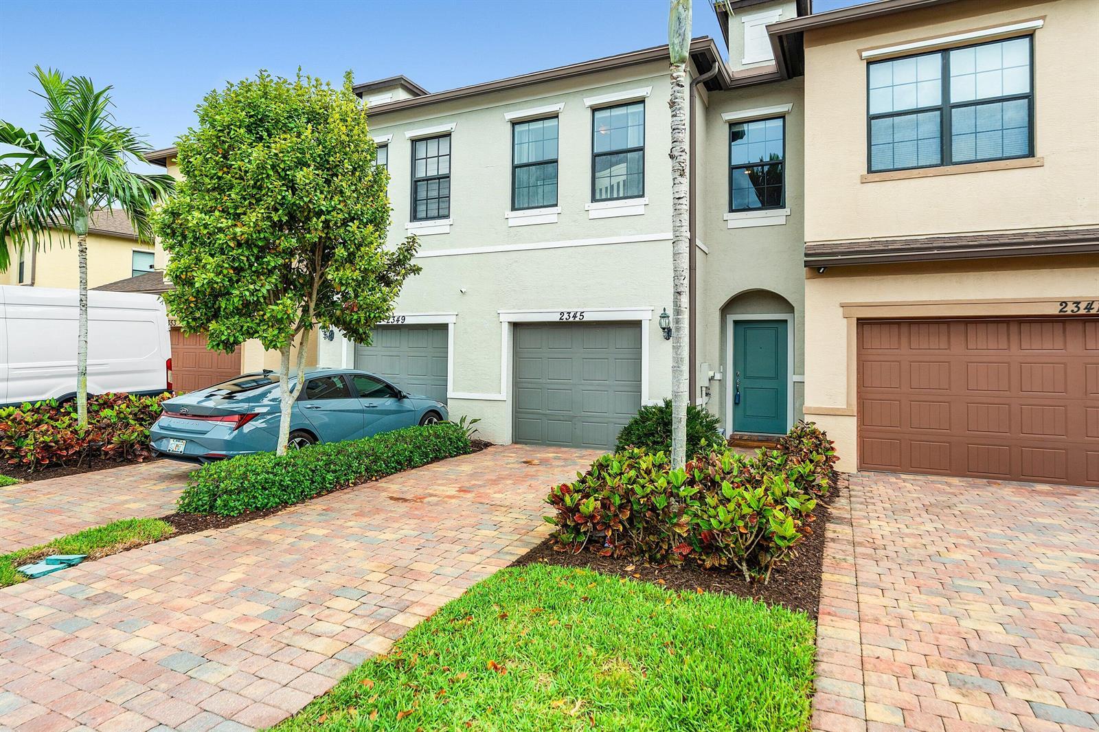 2345 Byron Street, Palm Springs FL 33406 photo 2