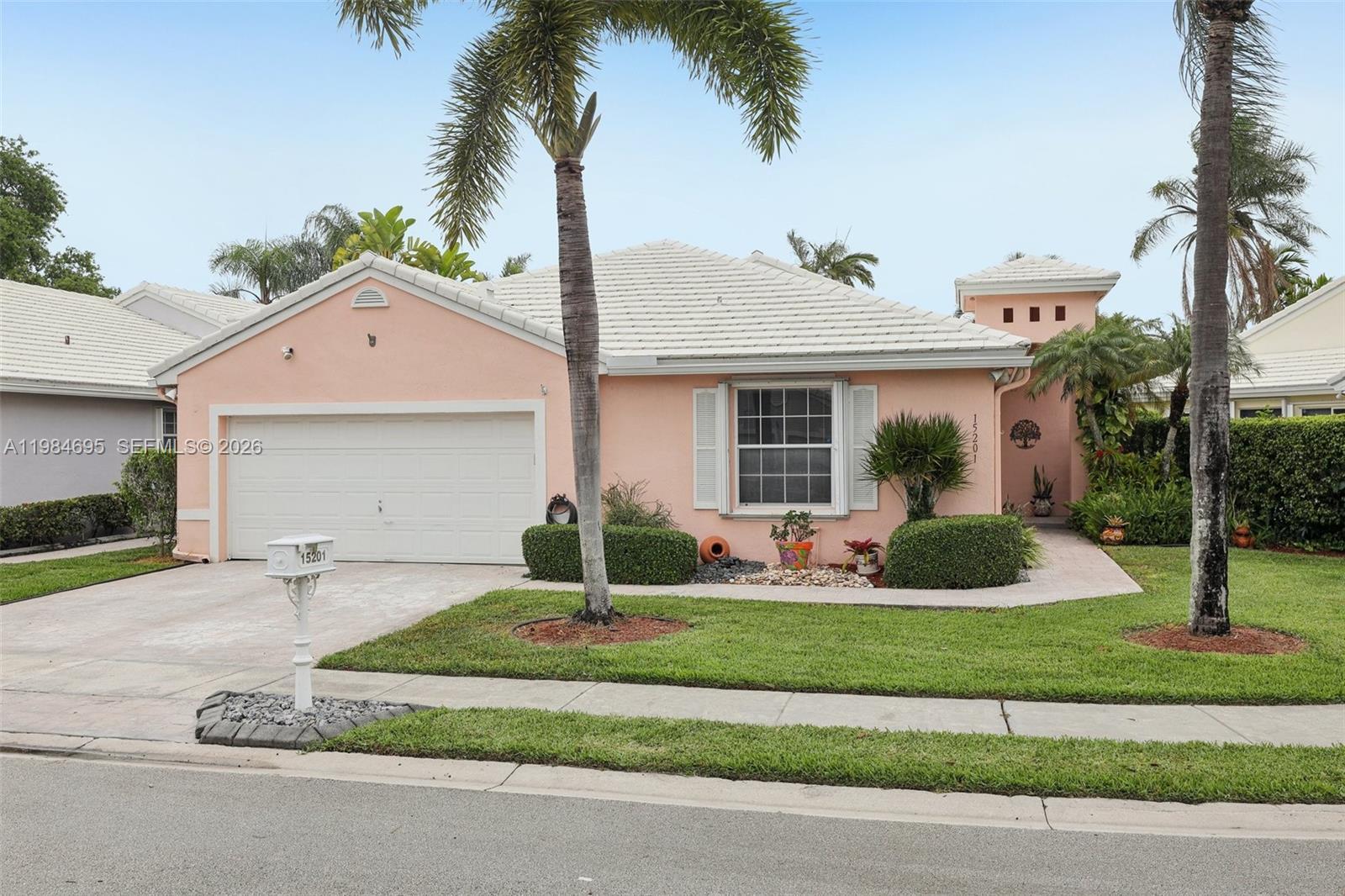 15201 S Wilshire Cir S, Pembroke Pines FL 33027 photo 2