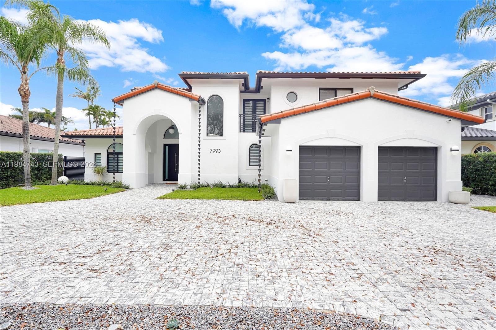 7993 NW 161st Ter, Miami Lakes FL 33016 photo 3