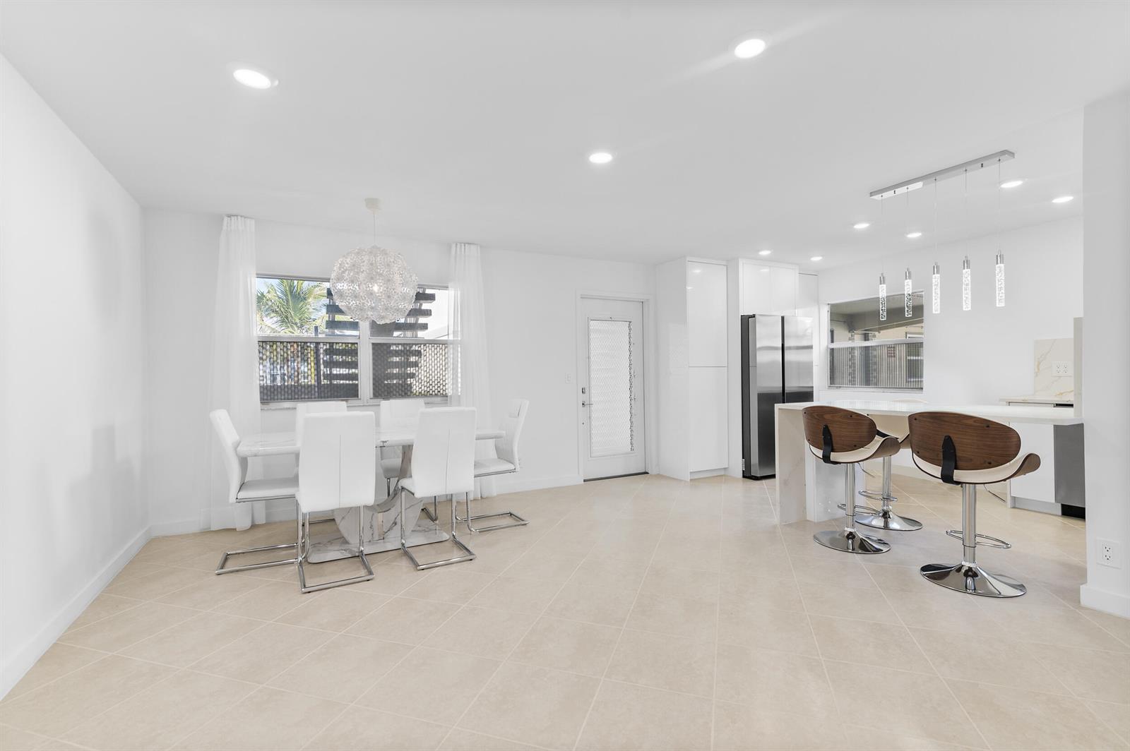 160 Brittany, Delray Beach FL 33446 photo 4