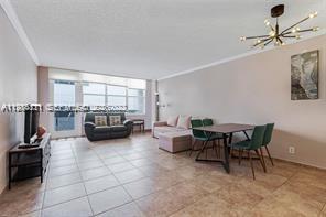 Hollywood, FL 33019 photo 5
