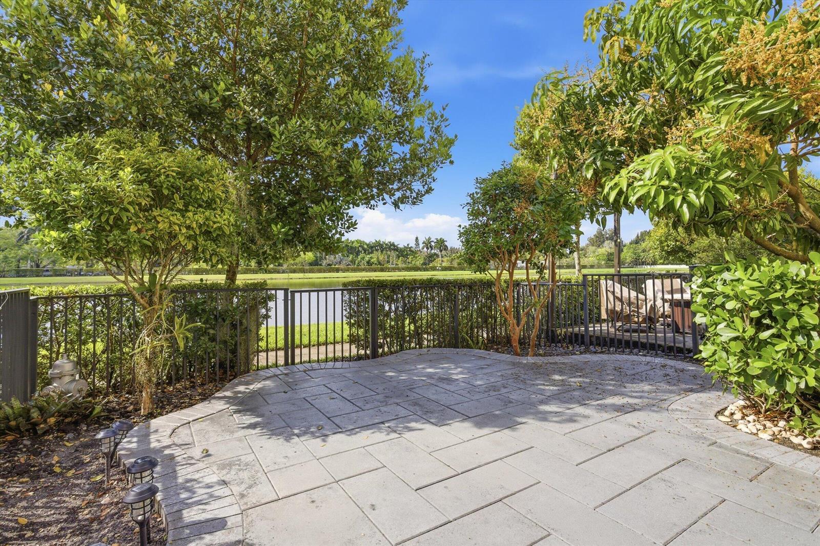 5884 Mustang Manor, Davie FL 33314 photo 3