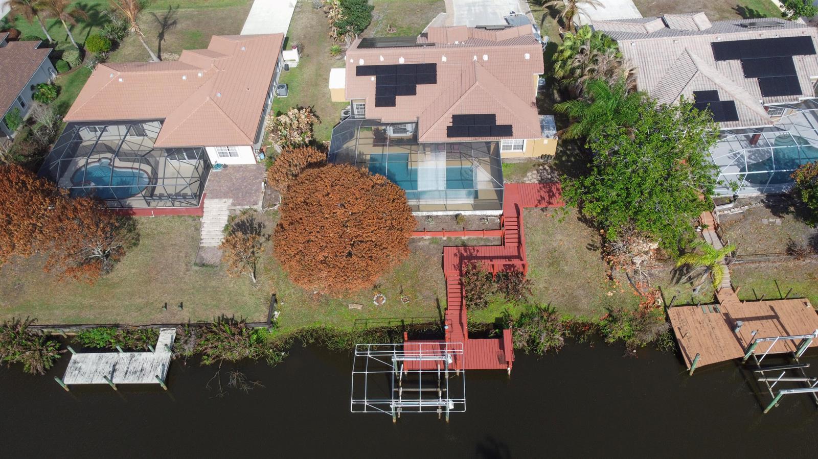 152 NE Twylite Terrace, Port St. Lucie FL 34983 photo 2