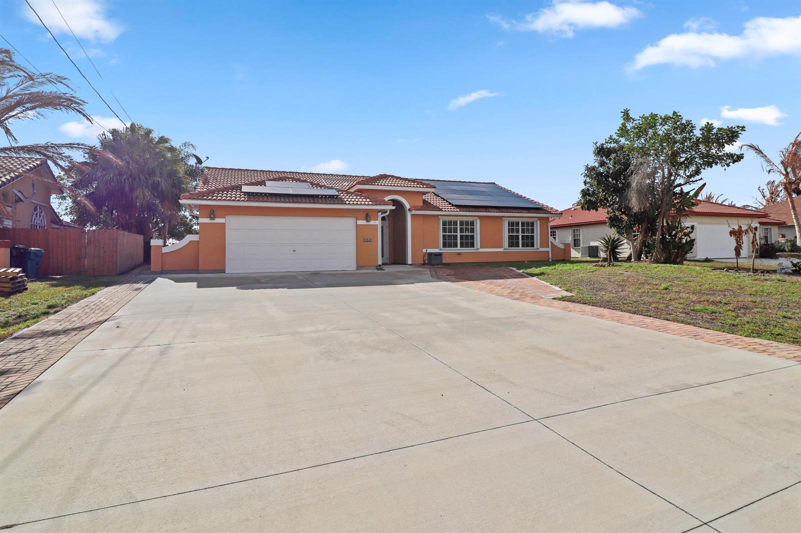 152 NE Twylite Terrace, Port St. Lucie FL 34983 photo 3