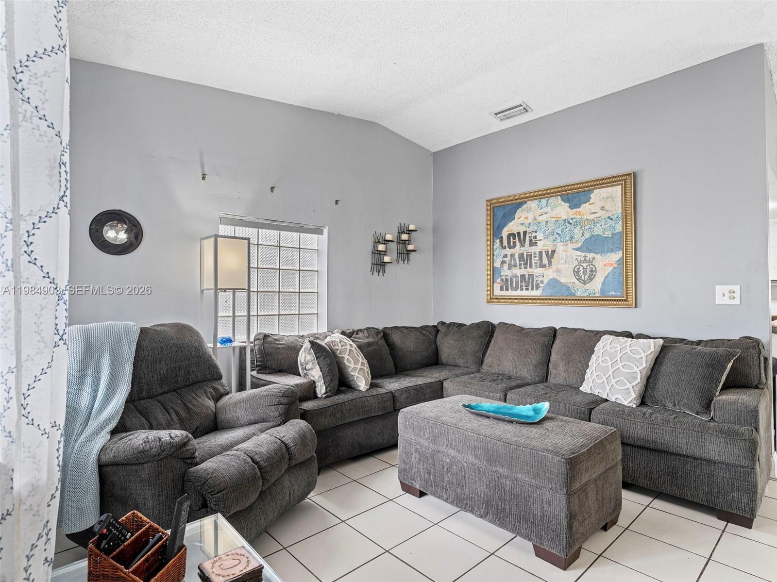 13811 SW 14th St, Miami FL 33184 photo 5