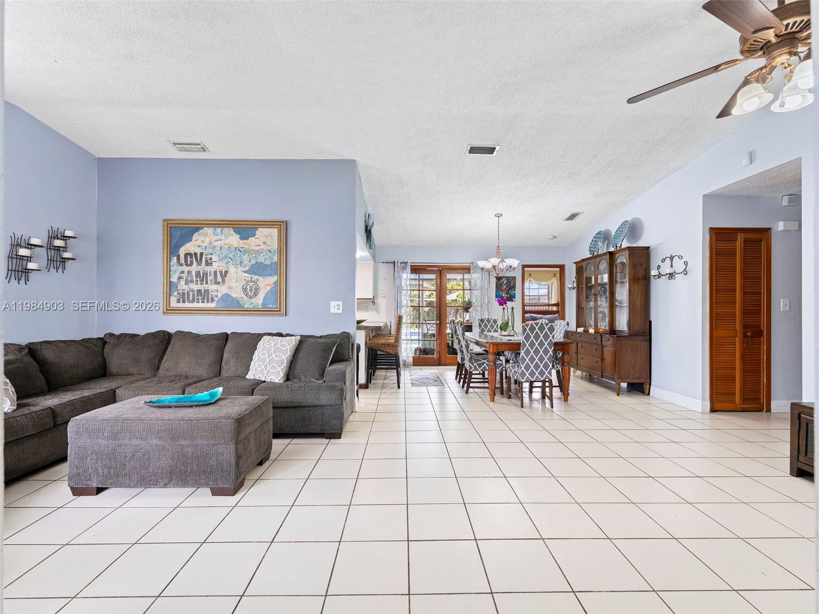 13811 SW 14th St, Miami FL 33184 photo 4