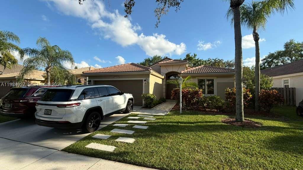 13154 NW 11th St, Pembroke Pines FL 33028 photo 2