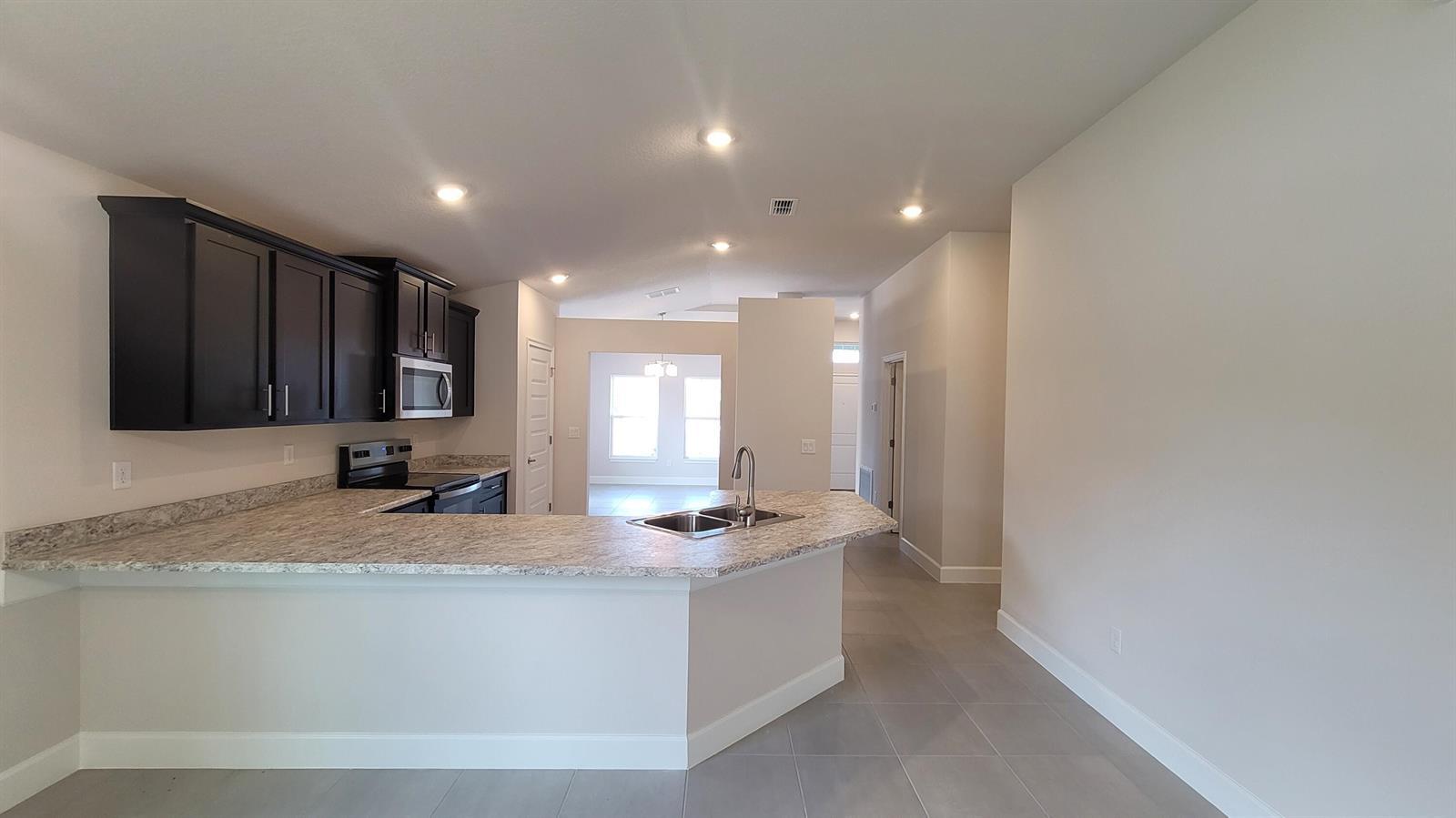 8839 Waterstone Boulevard, Fort Pierce FL 34951 photo 5