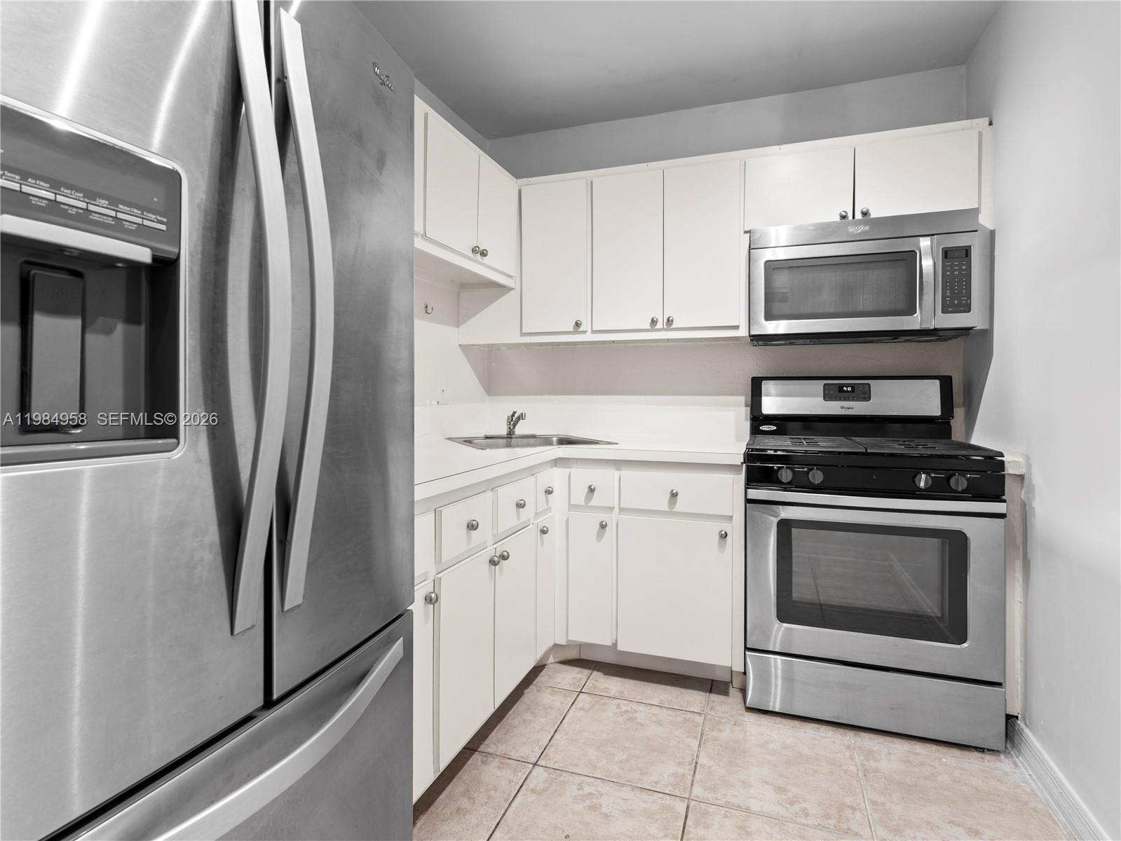 6711 N Kendall Dr # 505, Pinecrest FL 33156 photo 2