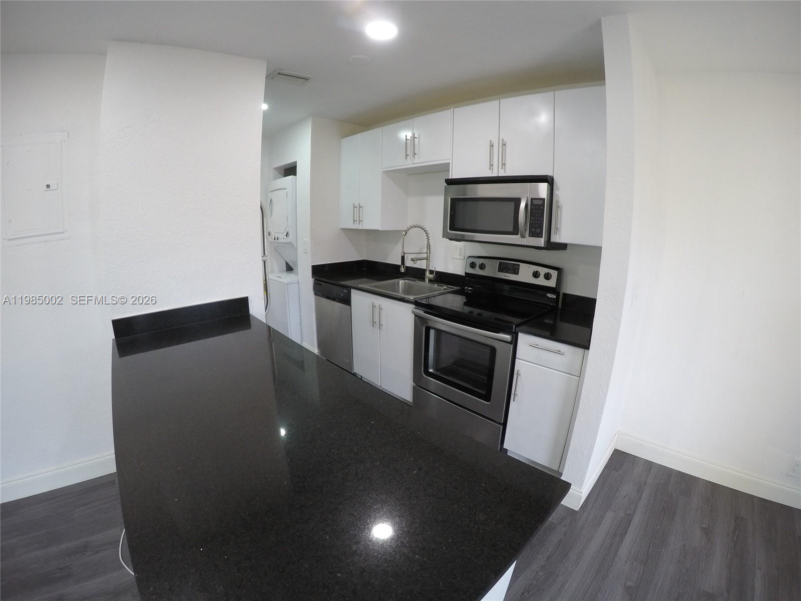 1204 NE 5th Ter # 1, Fort Lauderdale FL 33304 photo 5