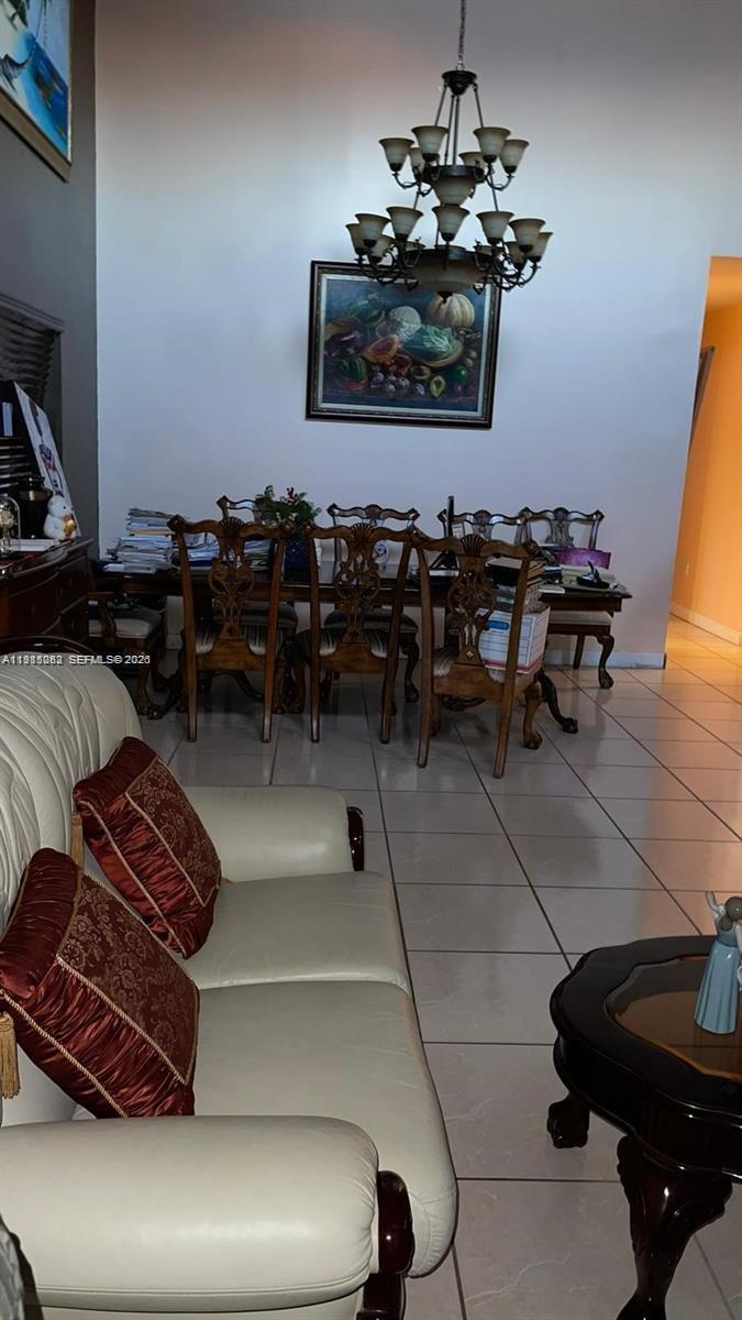 15579 SW 10th Ln, Miami FL 33194 photo 2