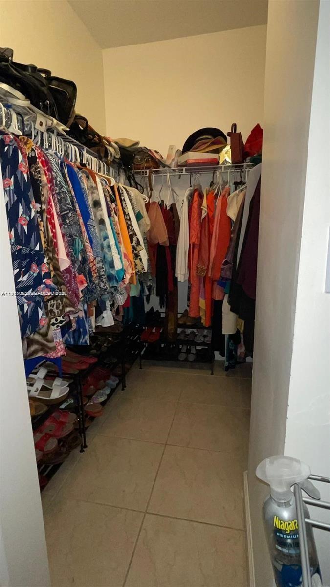 15579 SW 10th Ln, Miami FL 33194 photo 5